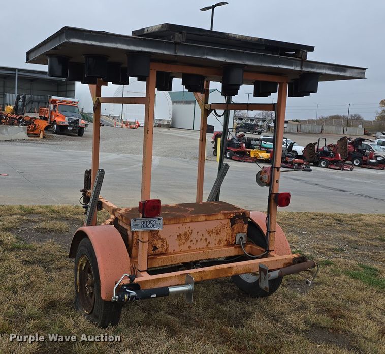 image for item DW3929 (4) arrow board trailers