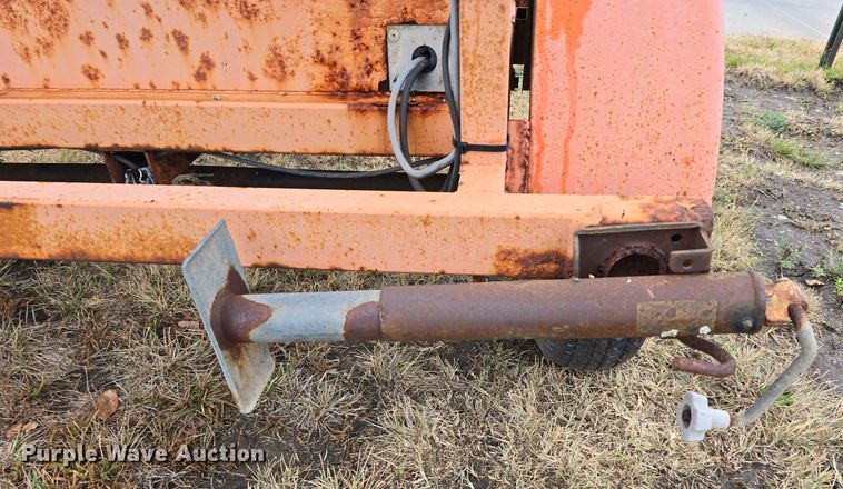 image for item DW3929 (4) arrow board trailers