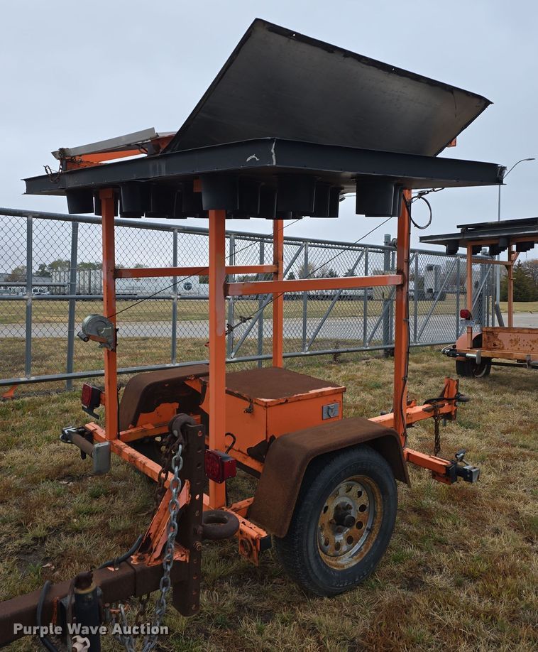 image for item DW3929 (4) arrow board trailers