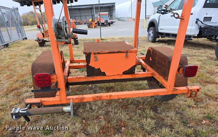 image for item DW3929 (4) arrow board trailers