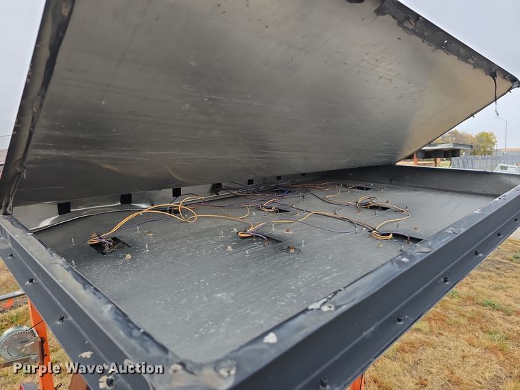 image for item DW3929 (4) arrow board trailers