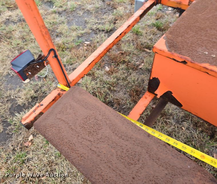 image for item DW3929 (4) arrow board trailers