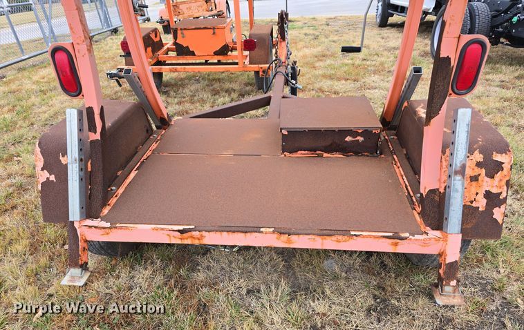 image for item DW3929 (4) arrow board trailers