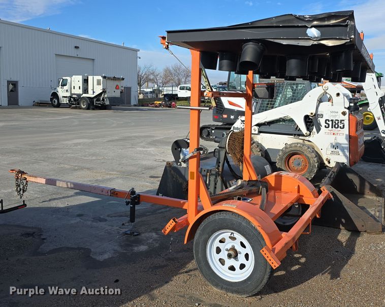 image for item DW3929 (4) arrow board trailers