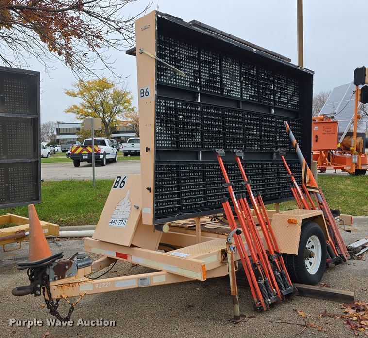 image for item DW3931 (3) Ver-Mac message board trailers