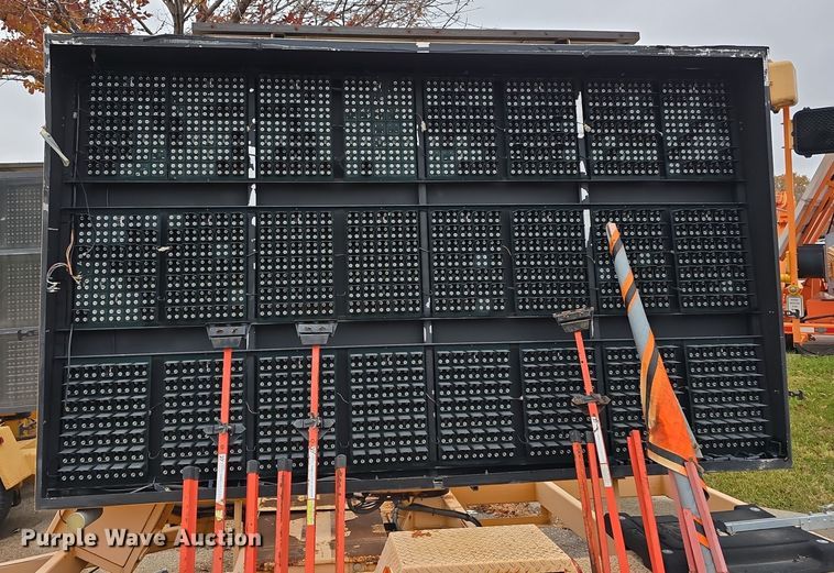 image for item DW3931 (3) Ver-Mac message board trailers