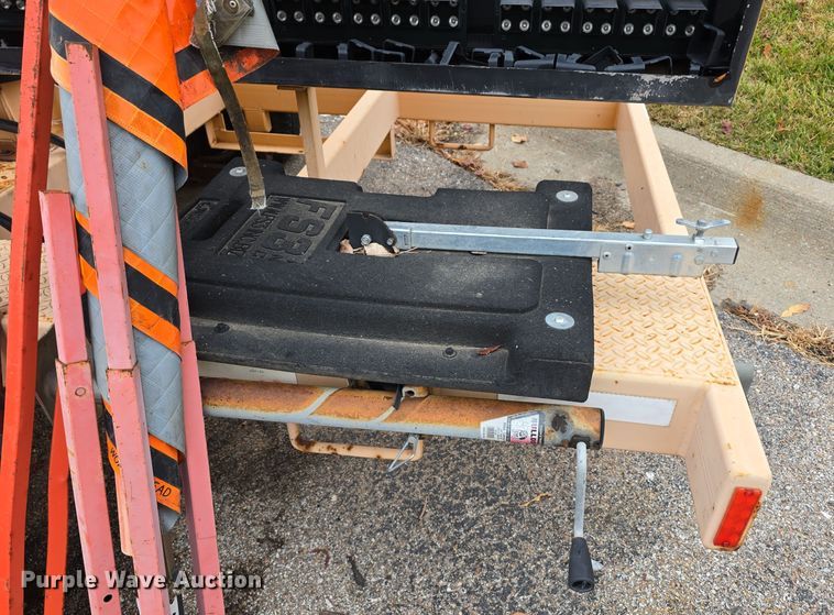 image for item DW3931 (3) Ver-Mac message board trailers