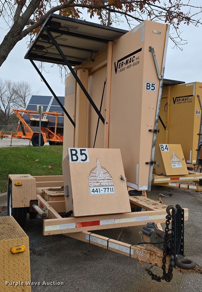 image for item DW3931 (3) Ver-Mac message board trailers