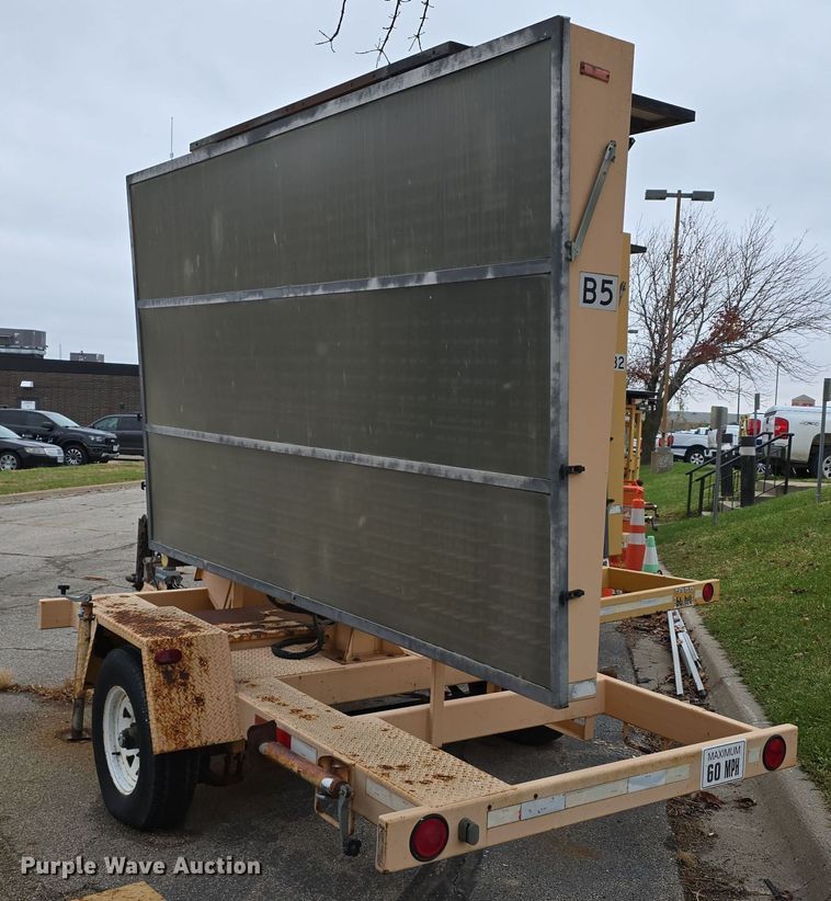 image for item DW3931 (3) Ver-Mac message board trailers