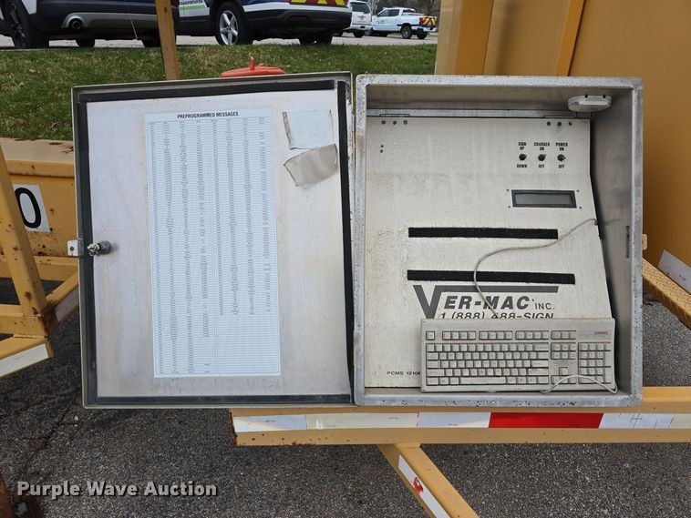 image for item DW3931 (3) Ver-Mac message board trailers