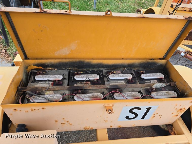 image for item DW3932 (3) Ver-Mac message board trailers