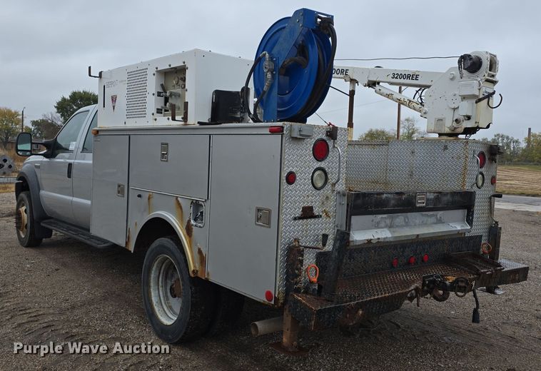 image for item DW3935 2005 Ford F450 Super Duty XL Crew Cab utility / service truck