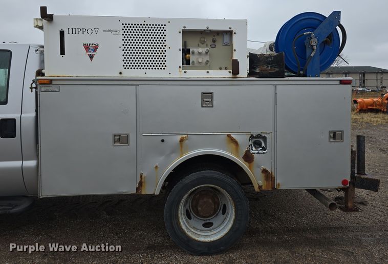 image for item DW3935 2005 Ford F450 Super Duty XL Crew Cab utility / service truck