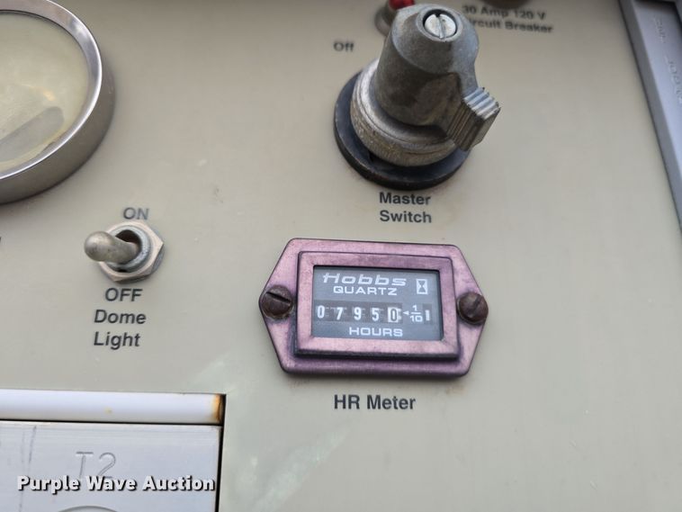 image for item DW3935 2005 Ford F450 Super Duty XL Crew Cab utility / service truck