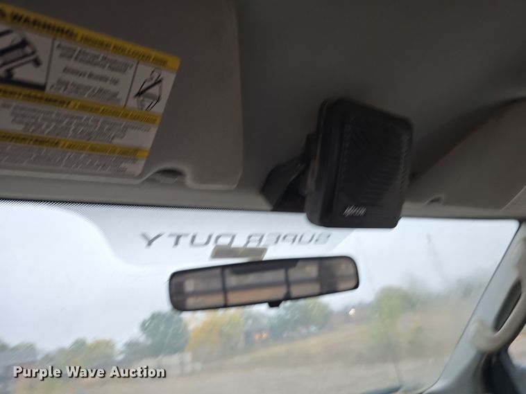 image for item DW3935 2005 Ford F450 Super Duty XL Crew Cab utility / service truck