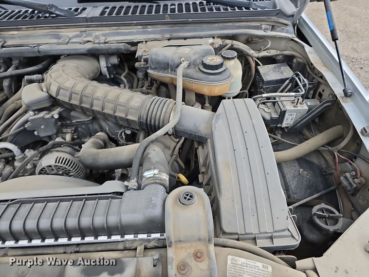 image for item DW3935 2005 Ford F450 Super Duty XL Crew Cab utility / service truck