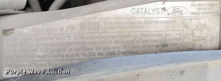 image for item DW3935 2005 Ford F450 Super Duty XL Crew Cab utility / service truck