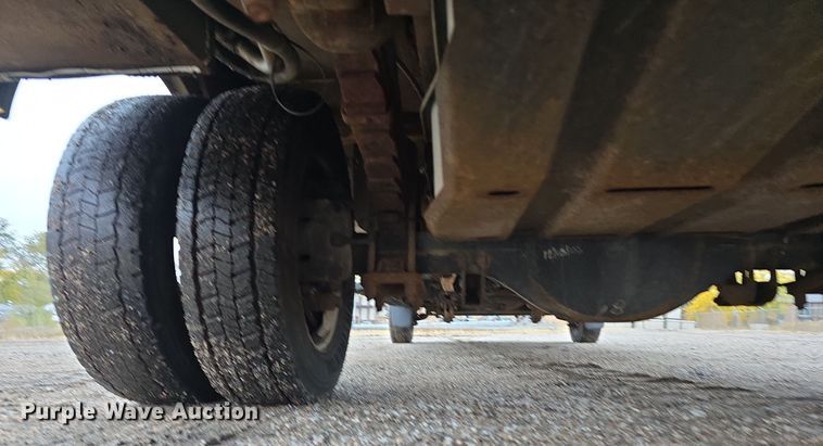 image for item DW3935 2005 Ford F450 Super Duty XL Crew Cab utility / service truck