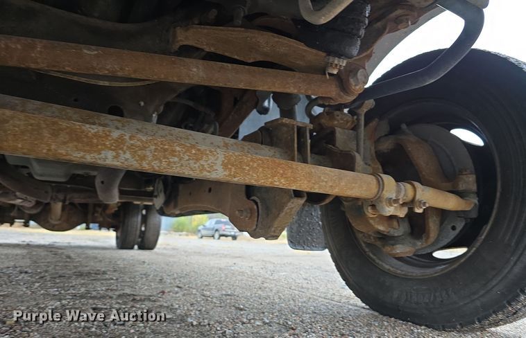 image for item DW3935 2005 Ford F450 Super Duty XL Crew Cab utility / service truck