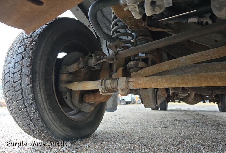 image for item DW3935 2005 Ford F450 Super Duty XL Crew Cab utility / service truck