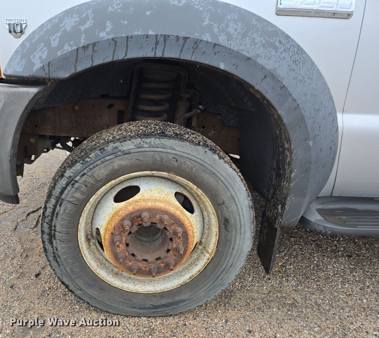 image for item DW3935 2005 Ford F450 Super Duty XL Crew Cab utility / service truck