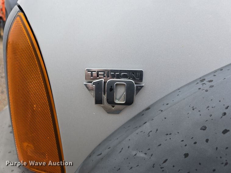 image for item DW3935 2005 Ford F450 Super Duty XL Crew Cab utility / service truck