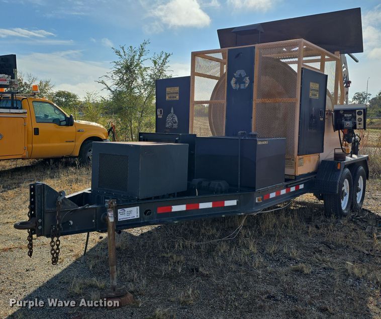 image for item DW3941 2010 KM International KM T2 asphalt recycler