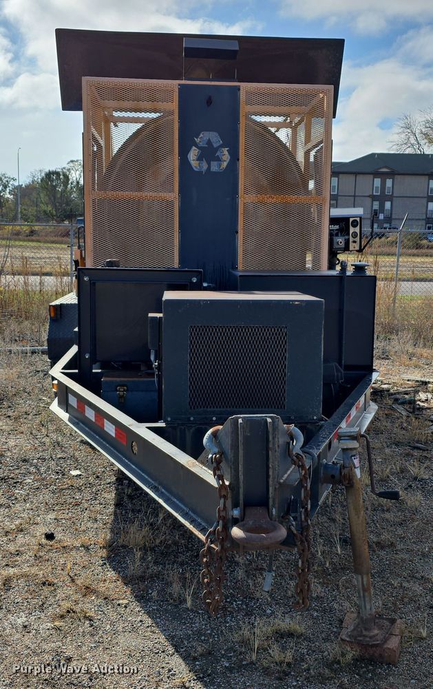 image for item DW3941 2010 KM International KM T2 asphalt recycler