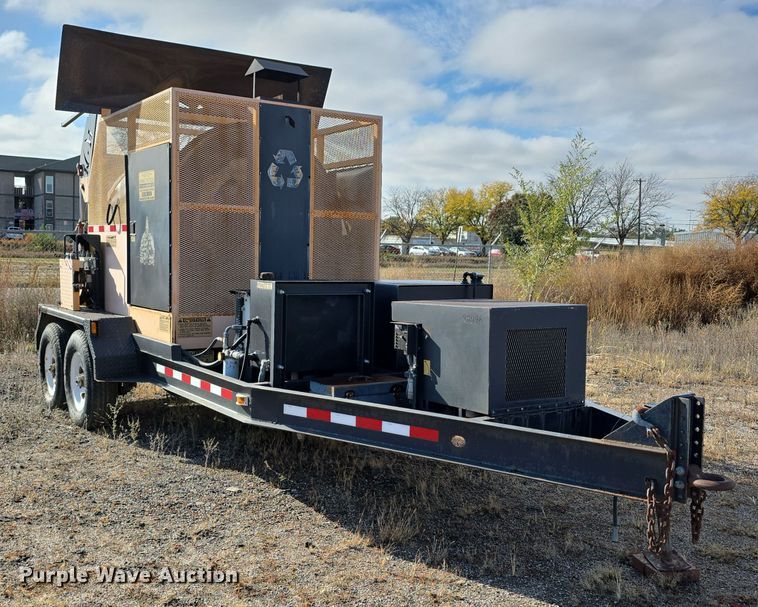 image for item DW3941 2010 KM International KM T2 asphalt recycler