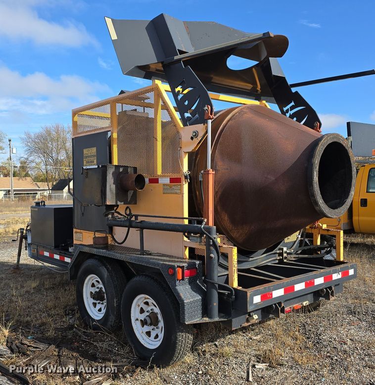 image for item DW3941 2010 KM International KM T2 asphalt recycler