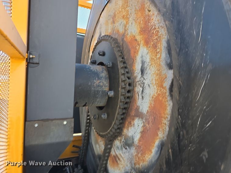 image for item DW3941 2010 KM International KM T2 asphalt recycler