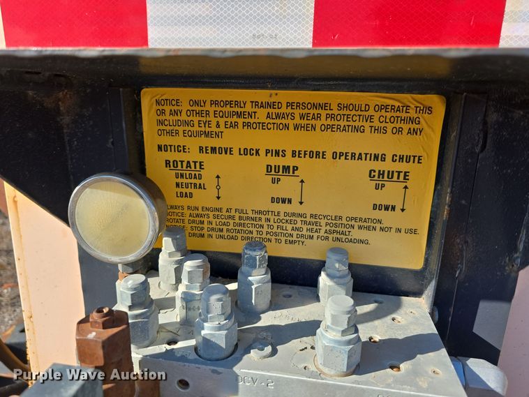 image for item DW3941 2010 KM International KM T2 asphalt recycler