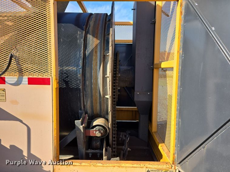 image for item DW3941 2010 KM International KM T2 asphalt recycler