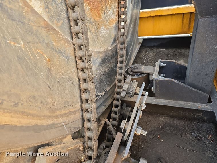 image for item DW3941 2010 KM International KM T2 asphalt recycler