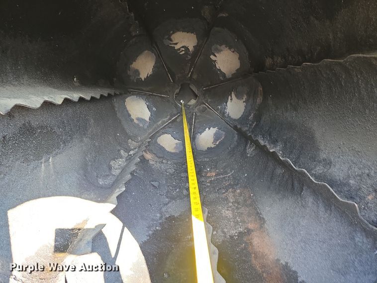 image for item DW3941 2010 KM International KM T2 asphalt recycler