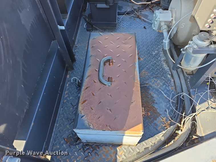 image for item DW3941 2010 KM International KM T2 asphalt recycler