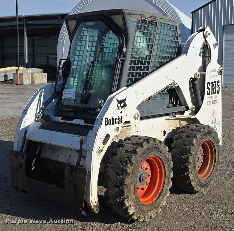 image for item DW3947 2005 Bobcat S185 skid steer loader