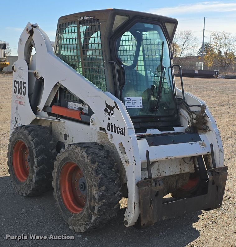 image for item DW3947 2005 Bobcat S185 skid steer loader