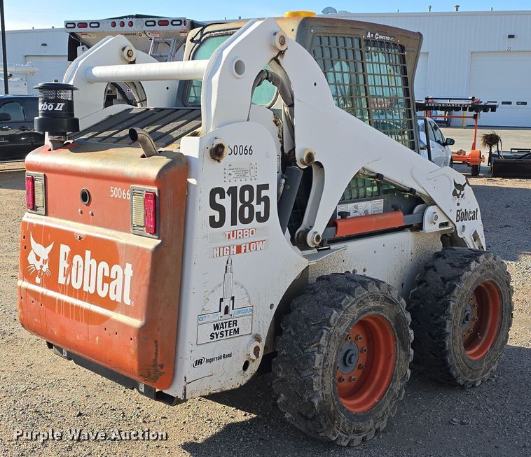 image for item DW3947 2005 Bobcat S185 skid steer loader