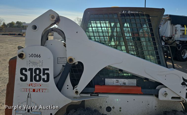 image for item DW3947 2005 Bobcat S185 skid steer loader