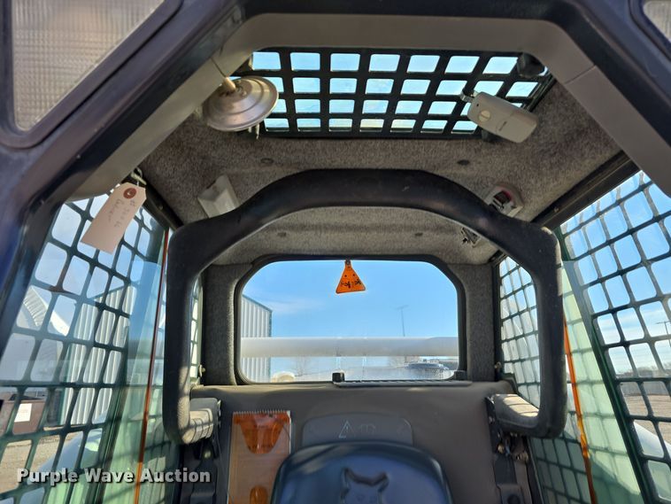 image for item DW3947 2005 Bobcat S185 skid steer loader