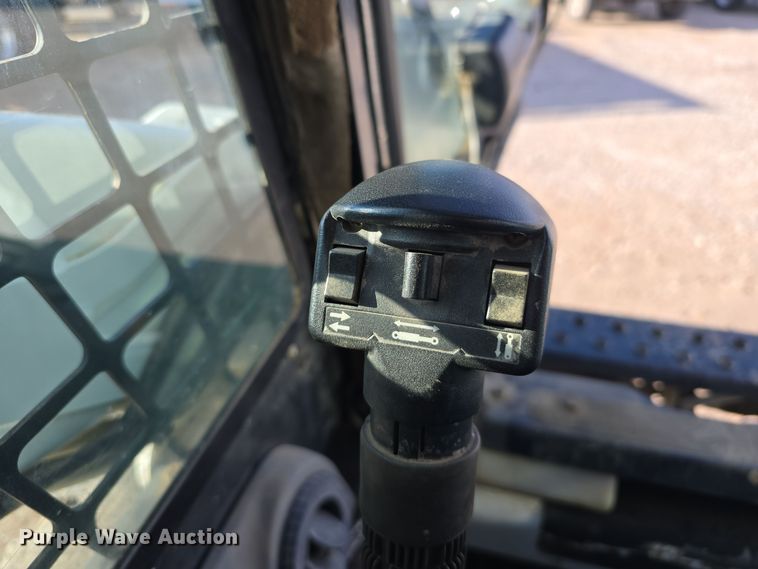 image for item DW3947 2005 Bobcat S185 skid steer loader