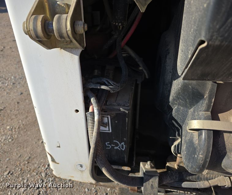 image for item DW3947 2005 Bobcat S185 skid steer loader