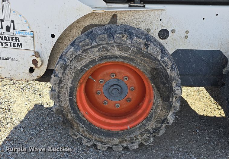 image for item DW3947 2005 Bobcat S185 skid steer loader