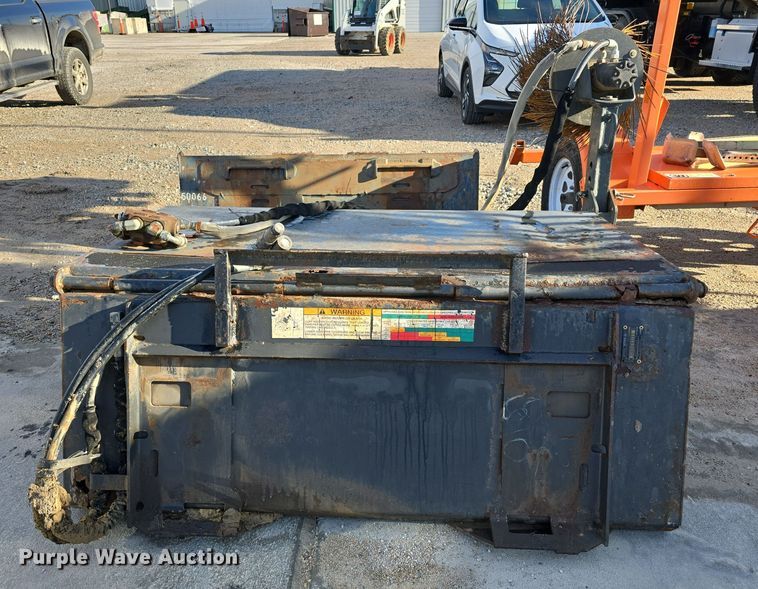 image for item DW3947 2005 Bobcat S185 skid steer loader