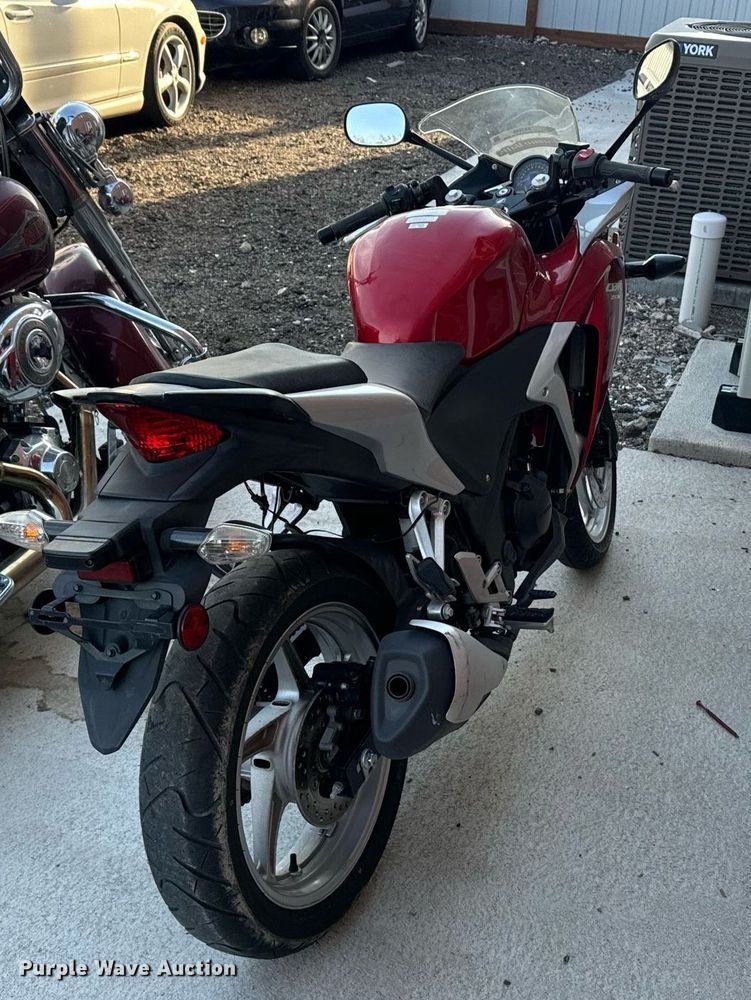 image for item DX3640 2011 Honda CBR250R motorcycle