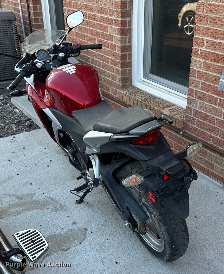 image for item DX3640 2011 Honda CBR250R motorcycle