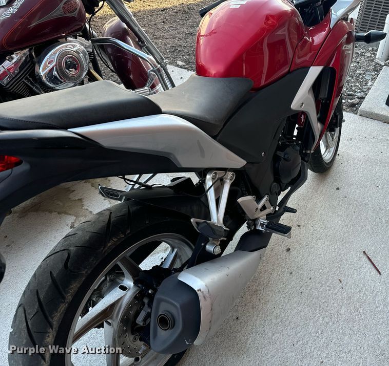 image for item DX3640 2011 Honda CBR250R motorcycle