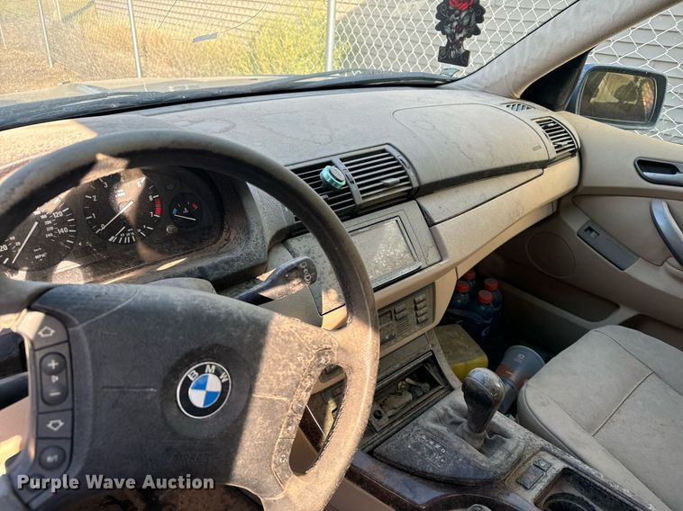 image for item DX3647 2005 BMW X5 SUV