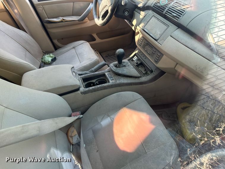 image for item DX3647 2005 BMW X5 SUV